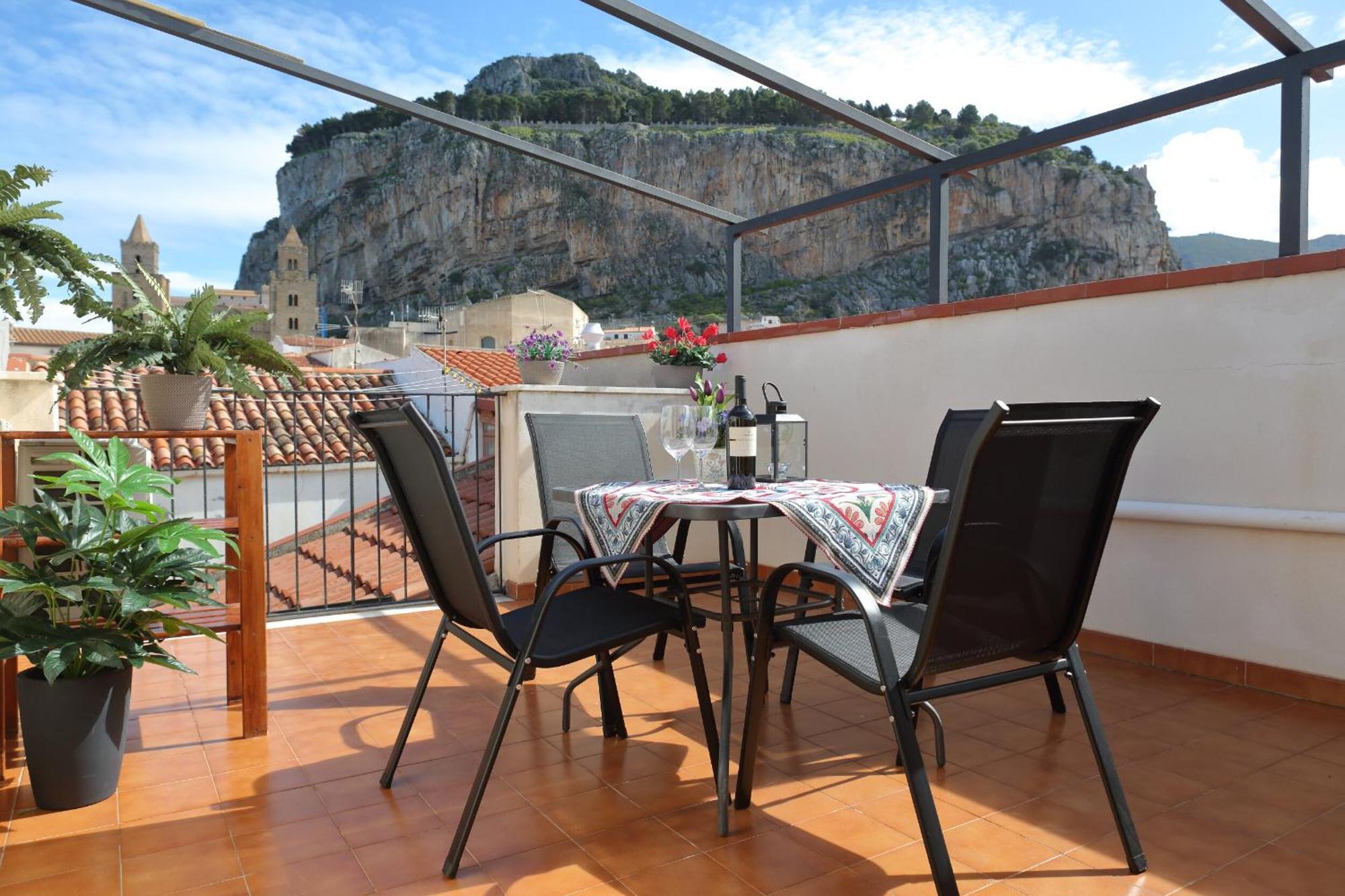 Terrazza Del Cortile - By Vacation Service Cefalù Exteriér fotografie