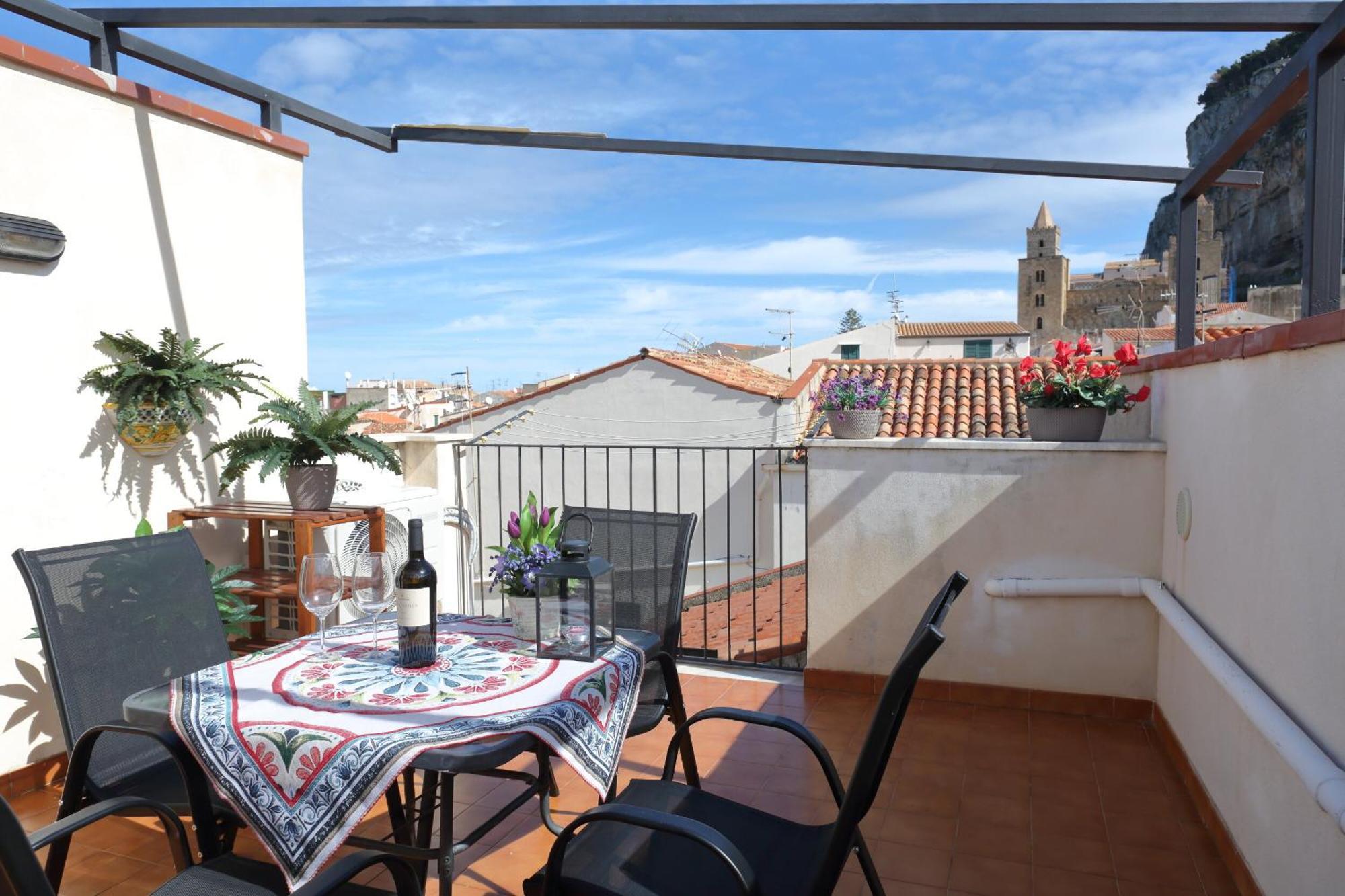 Terrazza Del Cortile - By Vacation Service Cefalù Exteriér fotografie